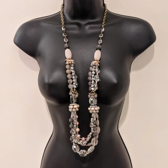 New! Glamorous Multi-strand Faux Pearl Beaded Statement Necklace - Picture 2 of 6